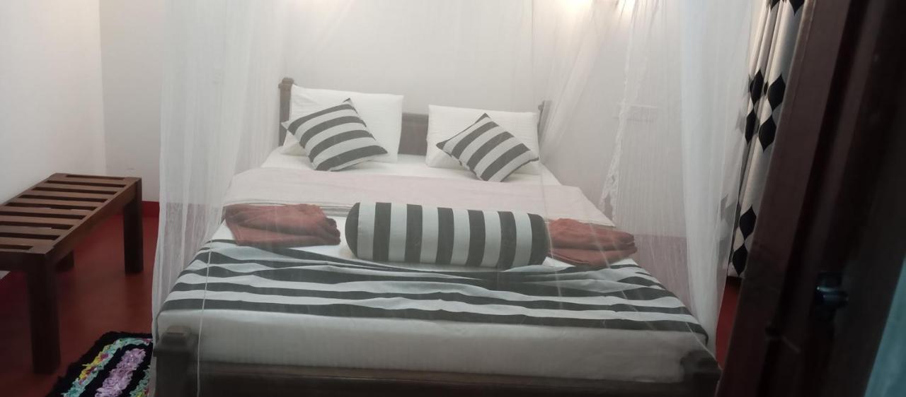 Nethanya Homestay Ела Екстериор снимка