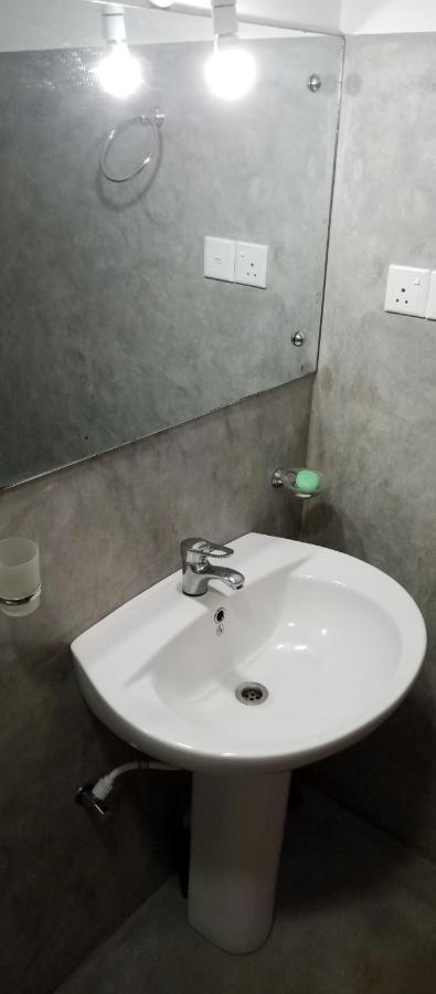 Nethanya Homestay Ела Екстериор снимка