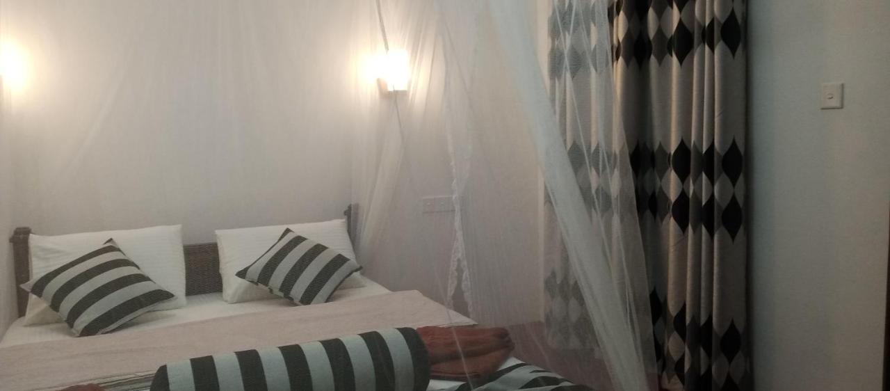 Nethanya Homestay Ела Екстериор снимка